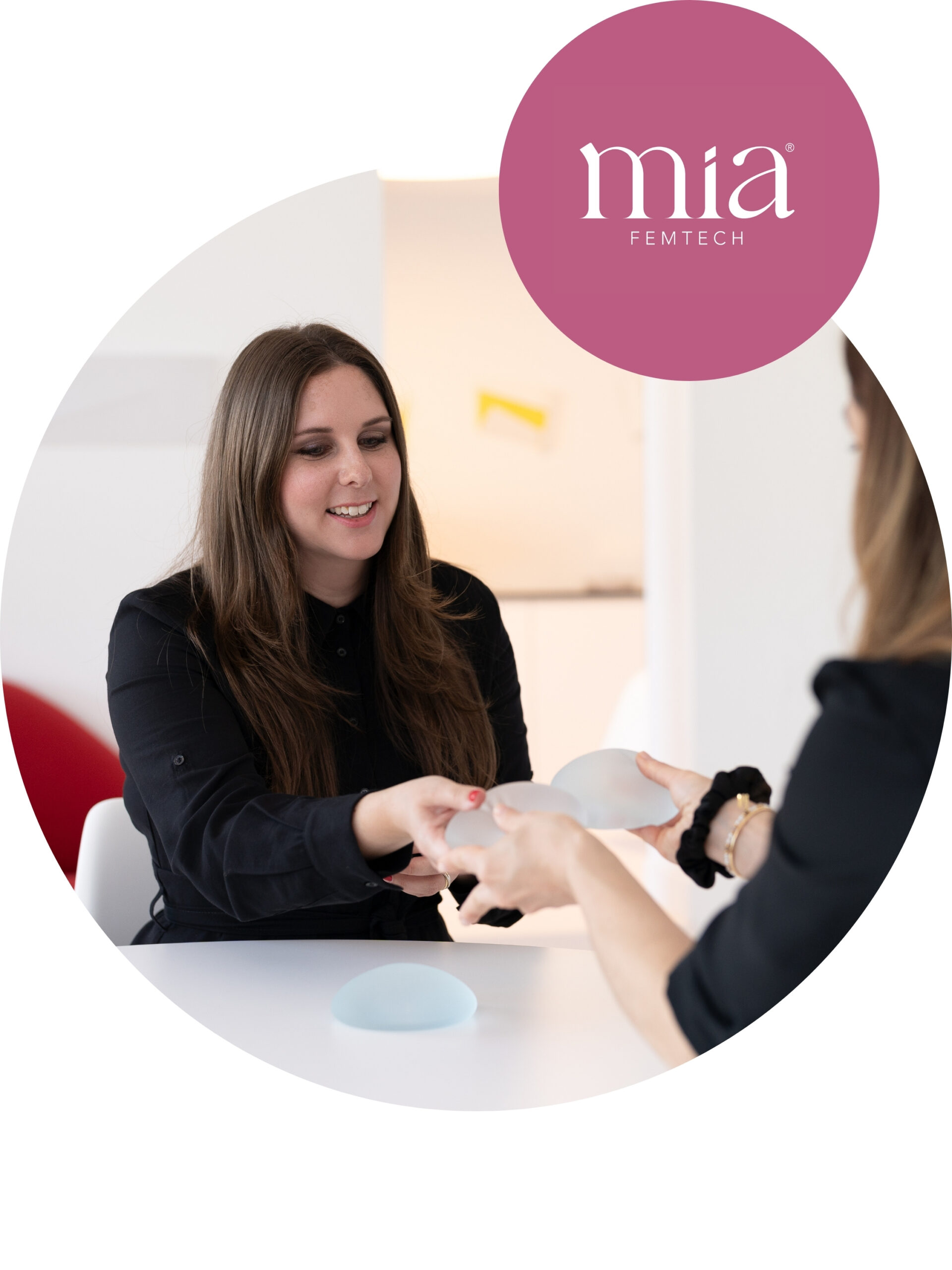 1 Augmentation mammaire Mia Femtech Implants Suisse Bâle Dr. Simona Lüdi Vers le nombre d'or 1 augmentation mammaire mia femtech implants suisse bâle dr. simona lüdi sur la coupe d'or